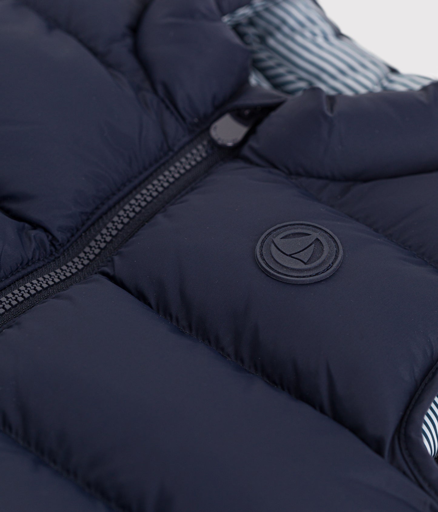 Vatteret vest med quiltet design til baby - blå