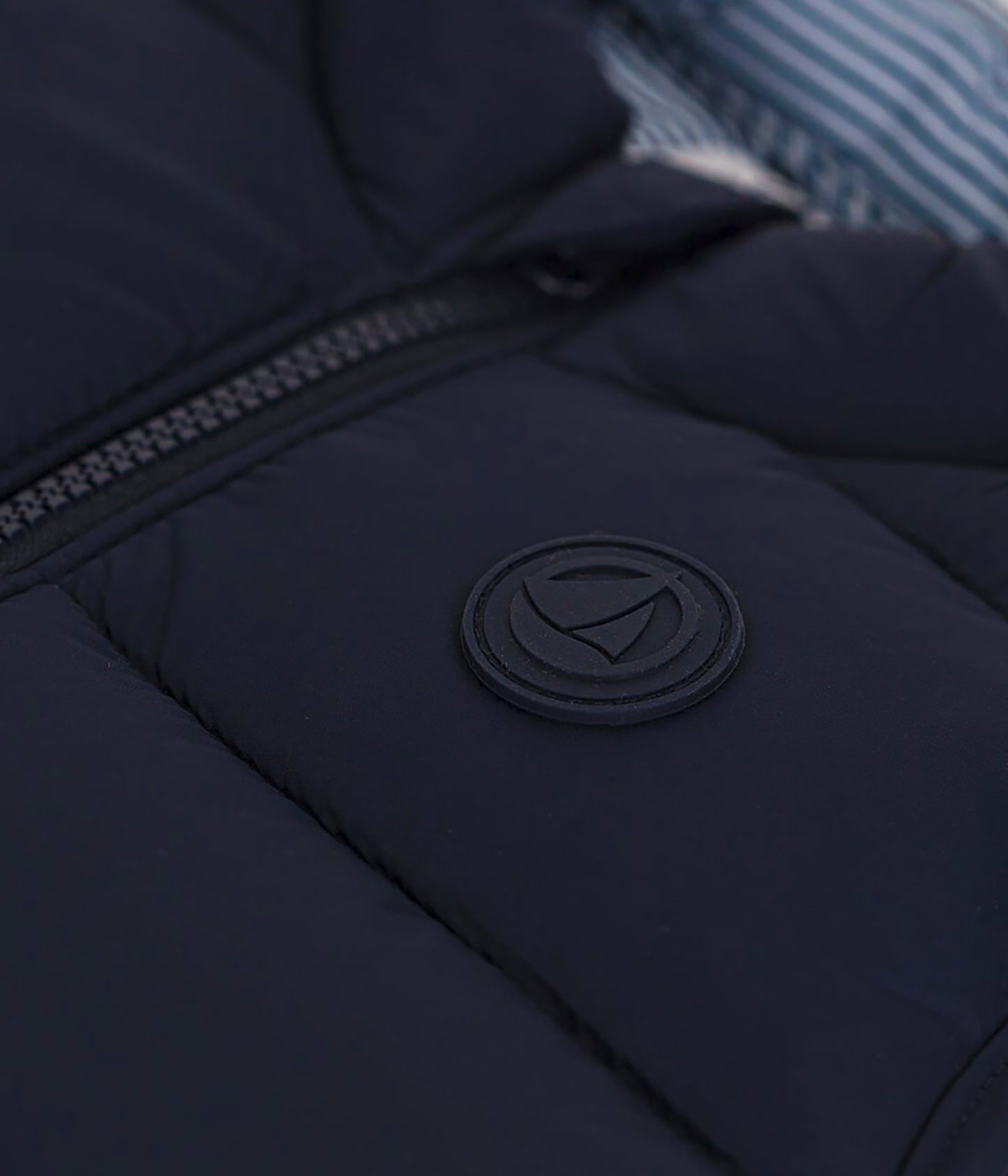 Vatteret vest med quiltet design til børn - blå