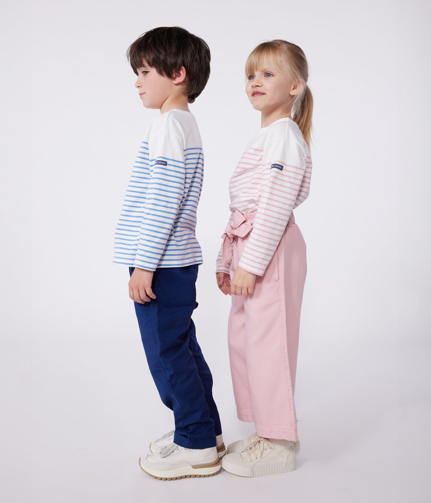 Langærmet T-shirt i bomuld til børn - lyseblå striber