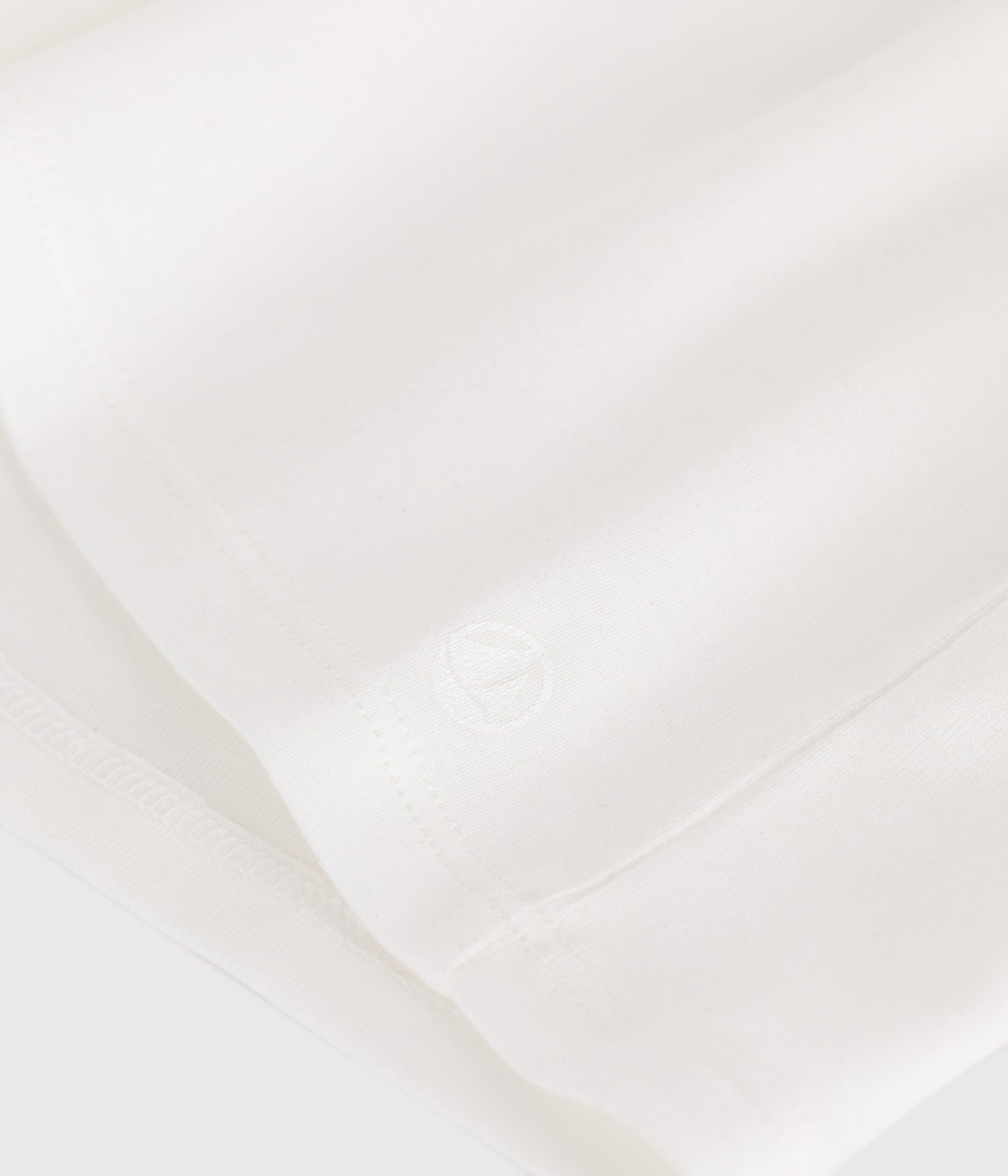 T-shirt i ensfarvet med flæsekrave til piger - hvid