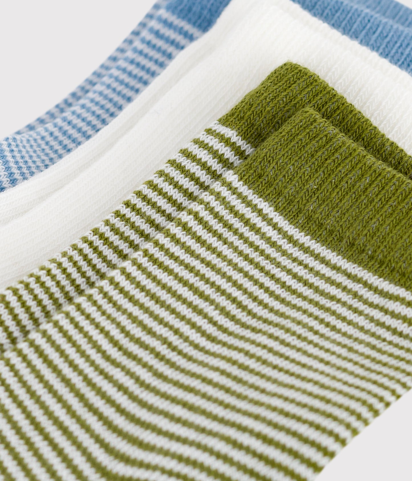 3-pak sokker til baby - lyseblå strib, grøn strib og hvide