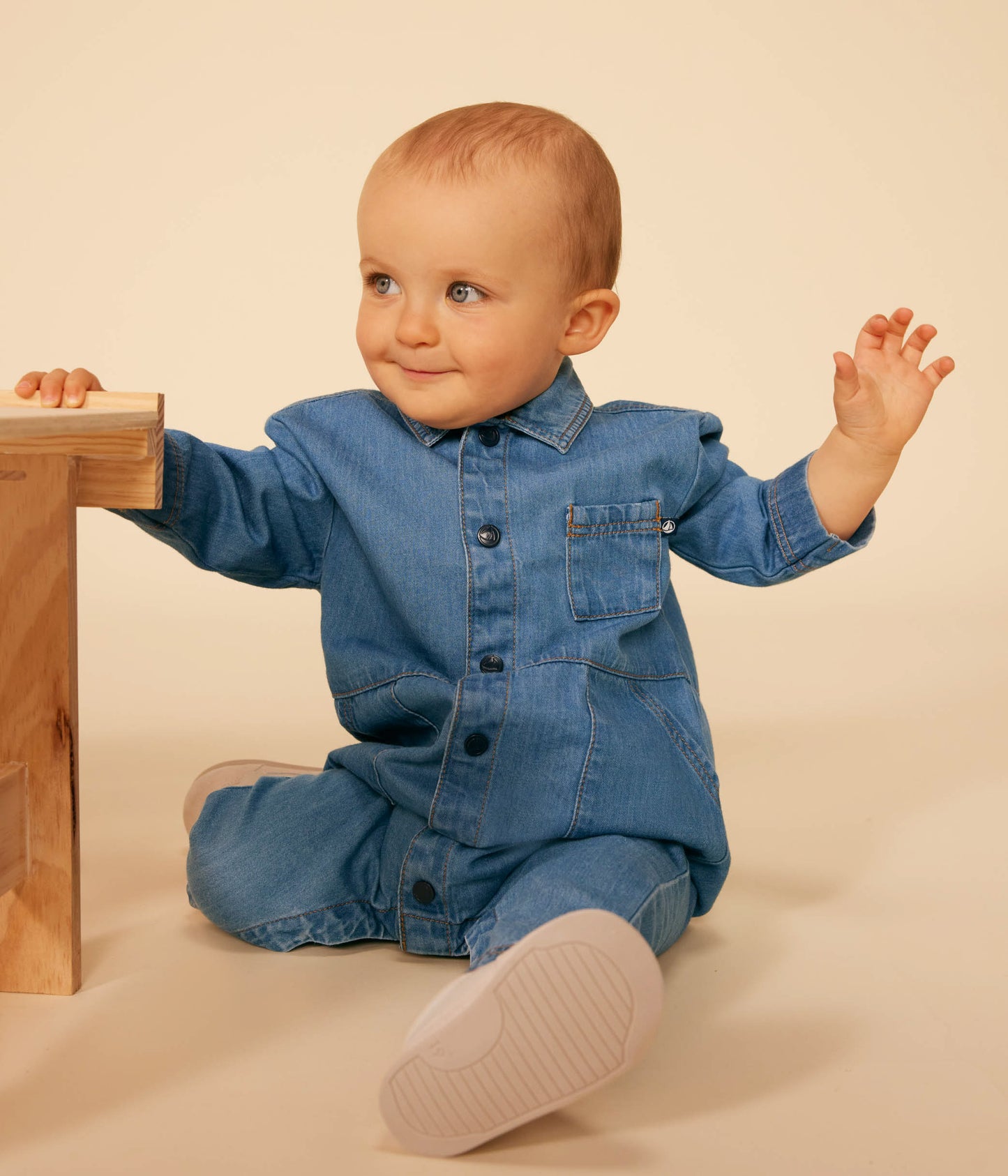 Buksedragt til baby i denim