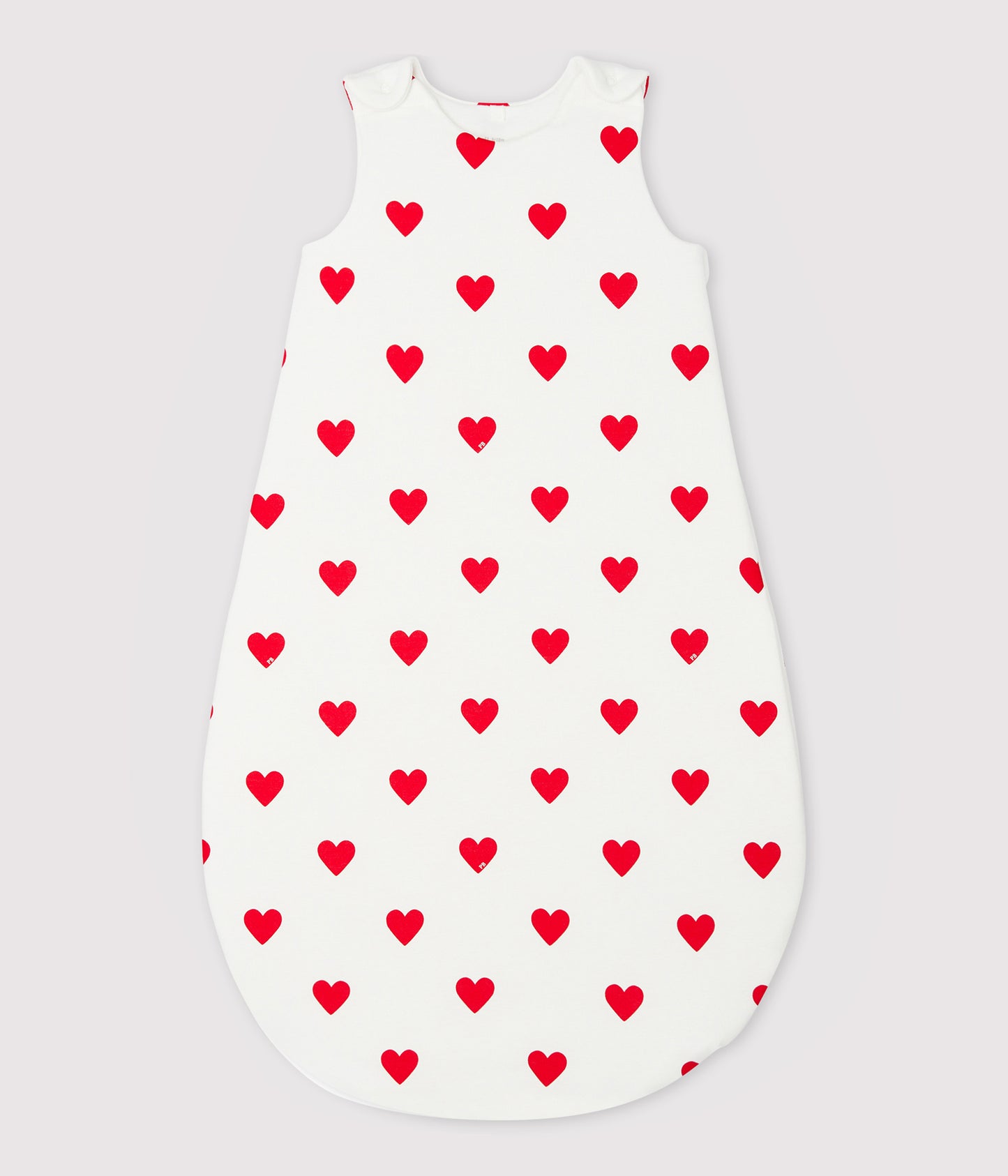 Babysovepose med hjerter