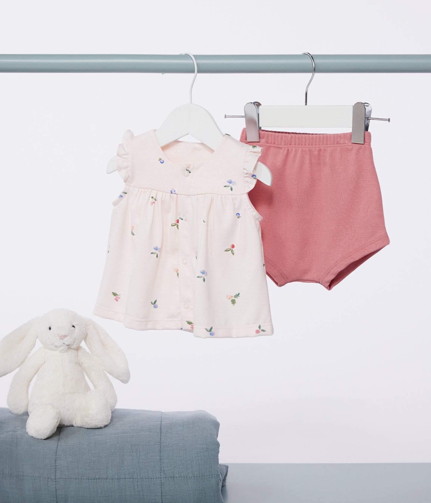 Todelt bomuldssæt til baby med frugtprint