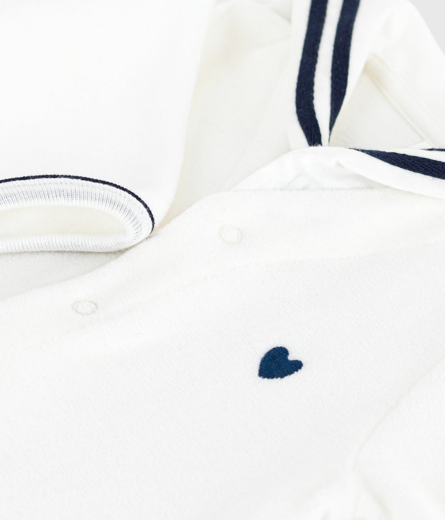 Pyjamas i velour til baby med sømandskrave