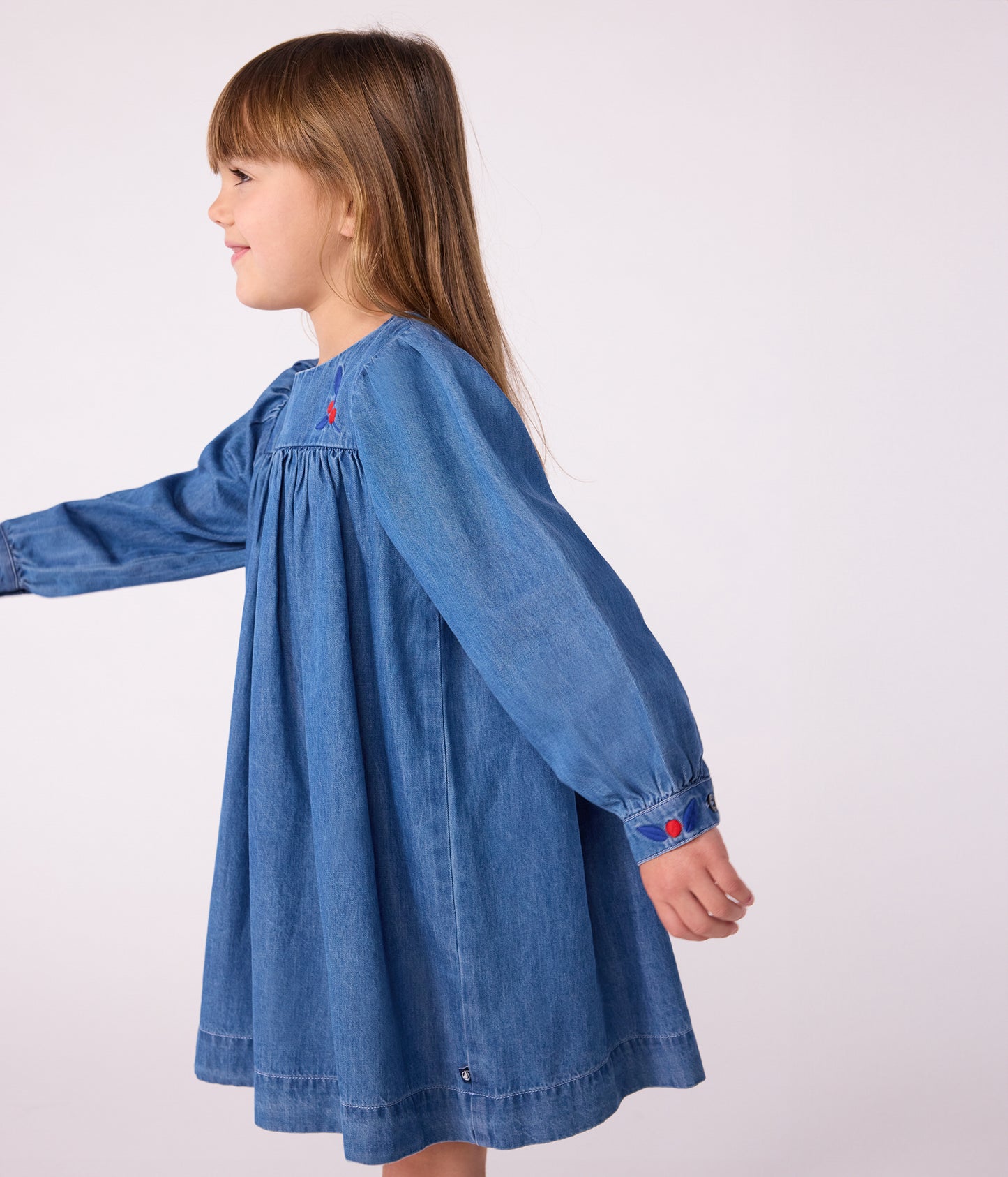 Langærmet denimkjole til piger