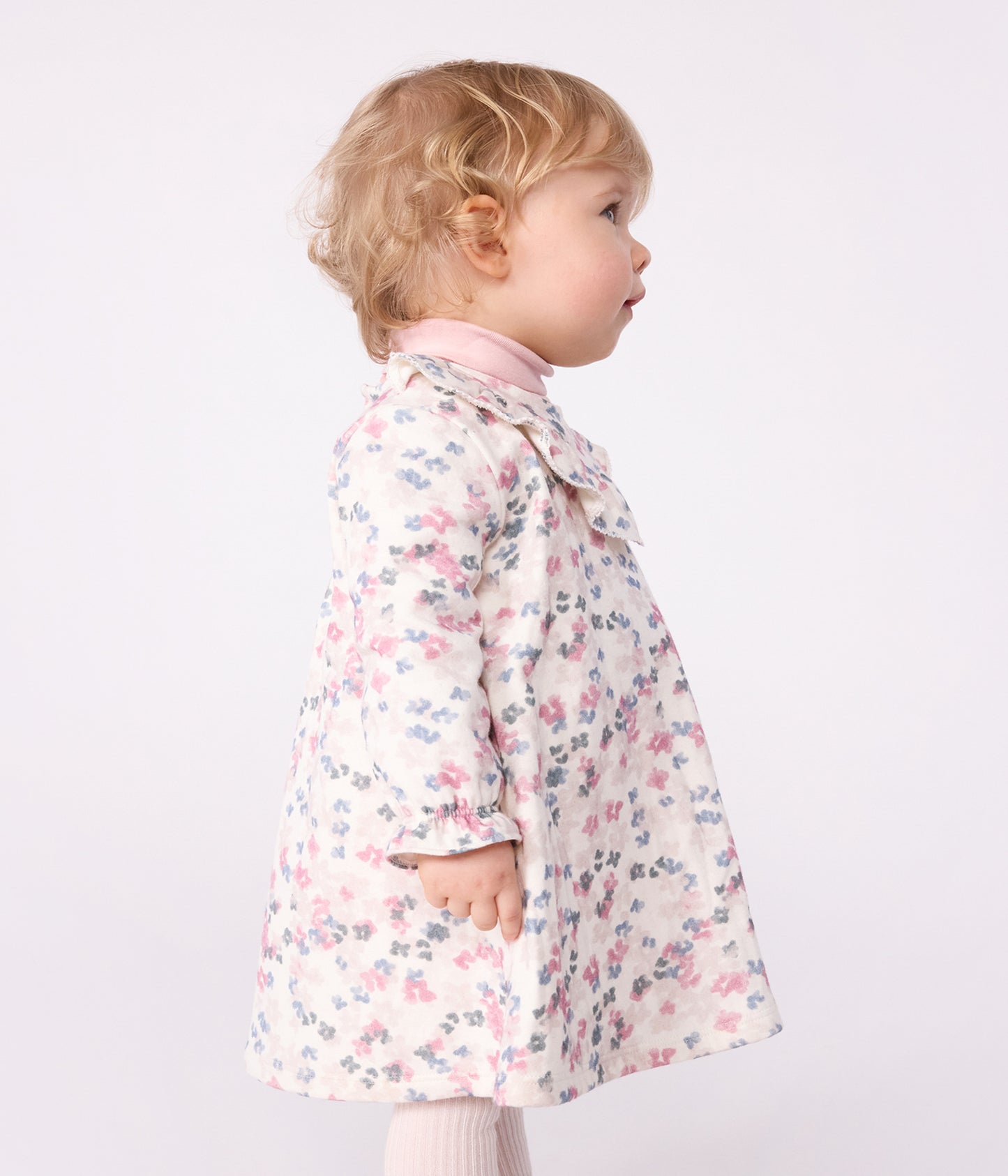 Kjole med blomster print til baby