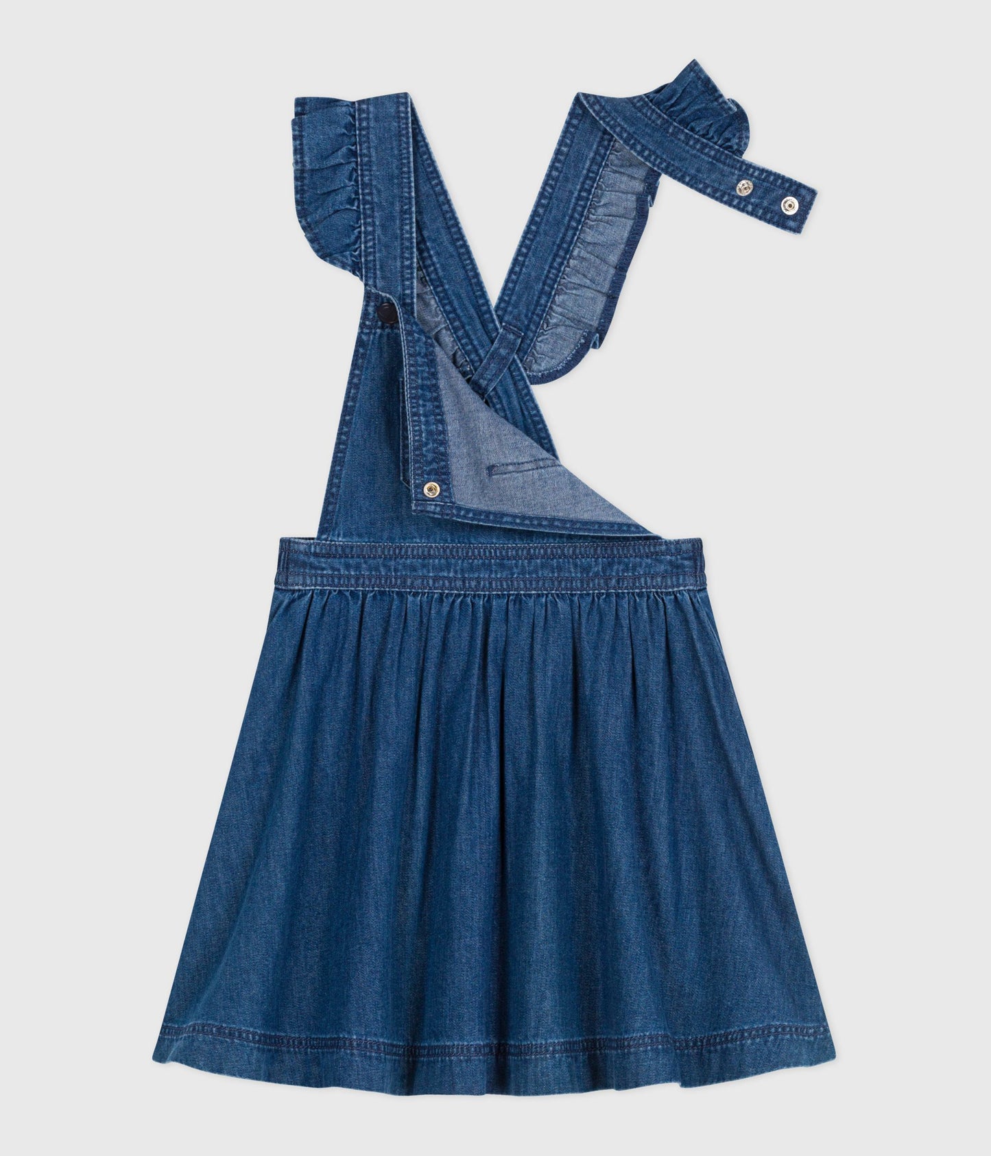 Denim smækkjole med flæser til piger