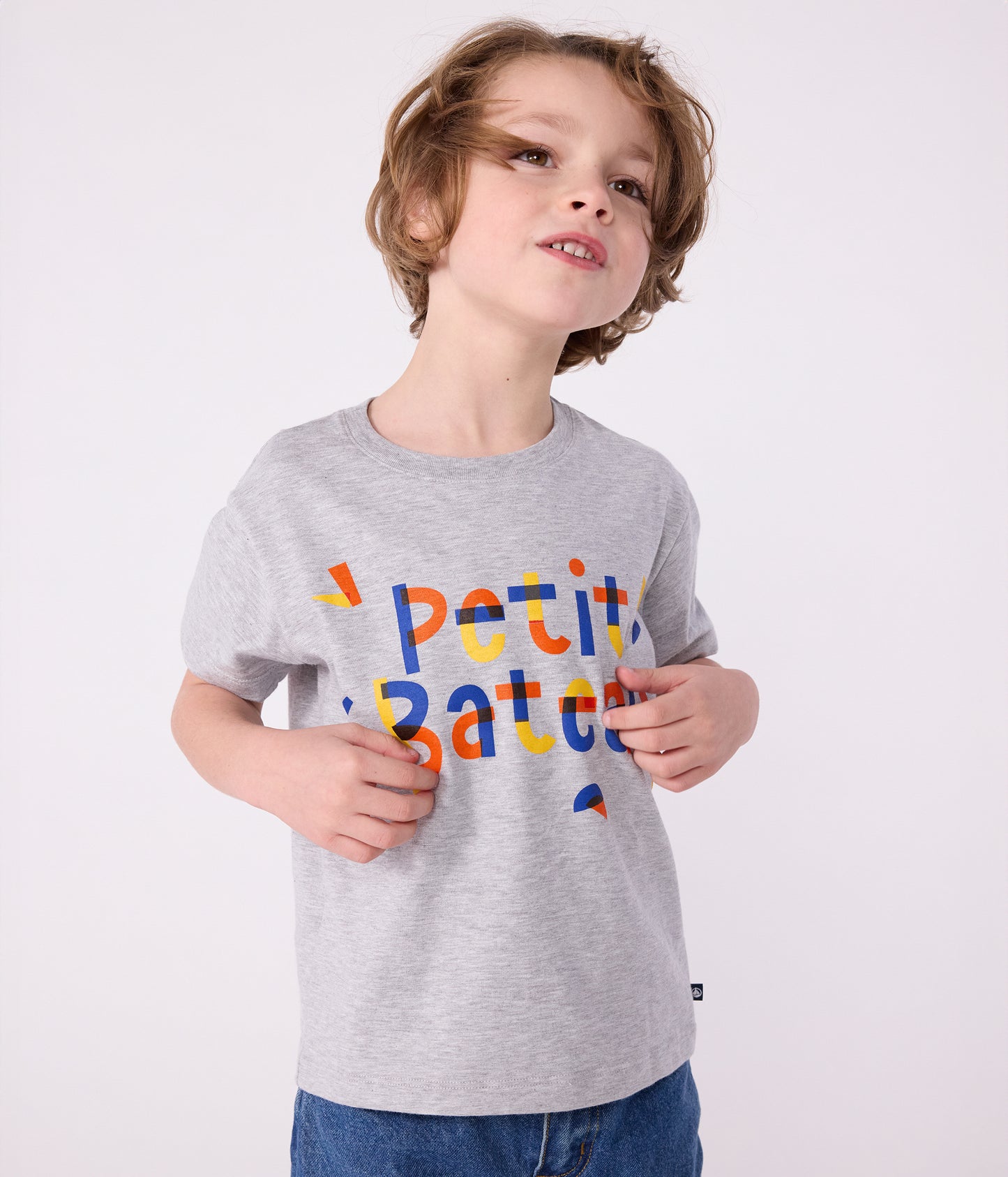 T-shirt i bomuld til børn med multifarvet logo tryk