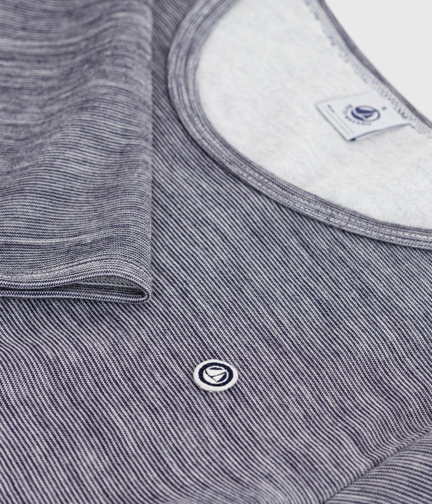 Langærmet t-shirt i uld og bomuld - grå stribet