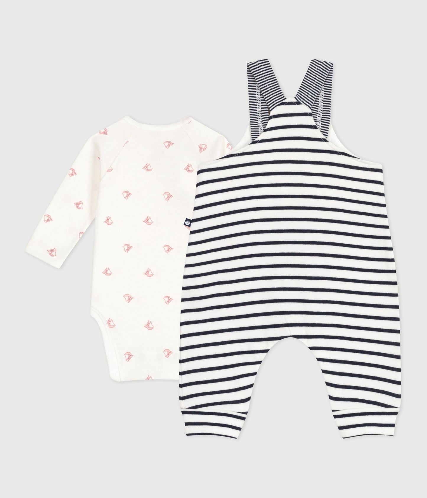 Sæt med stribet buksedragt og body med bådprint til baby