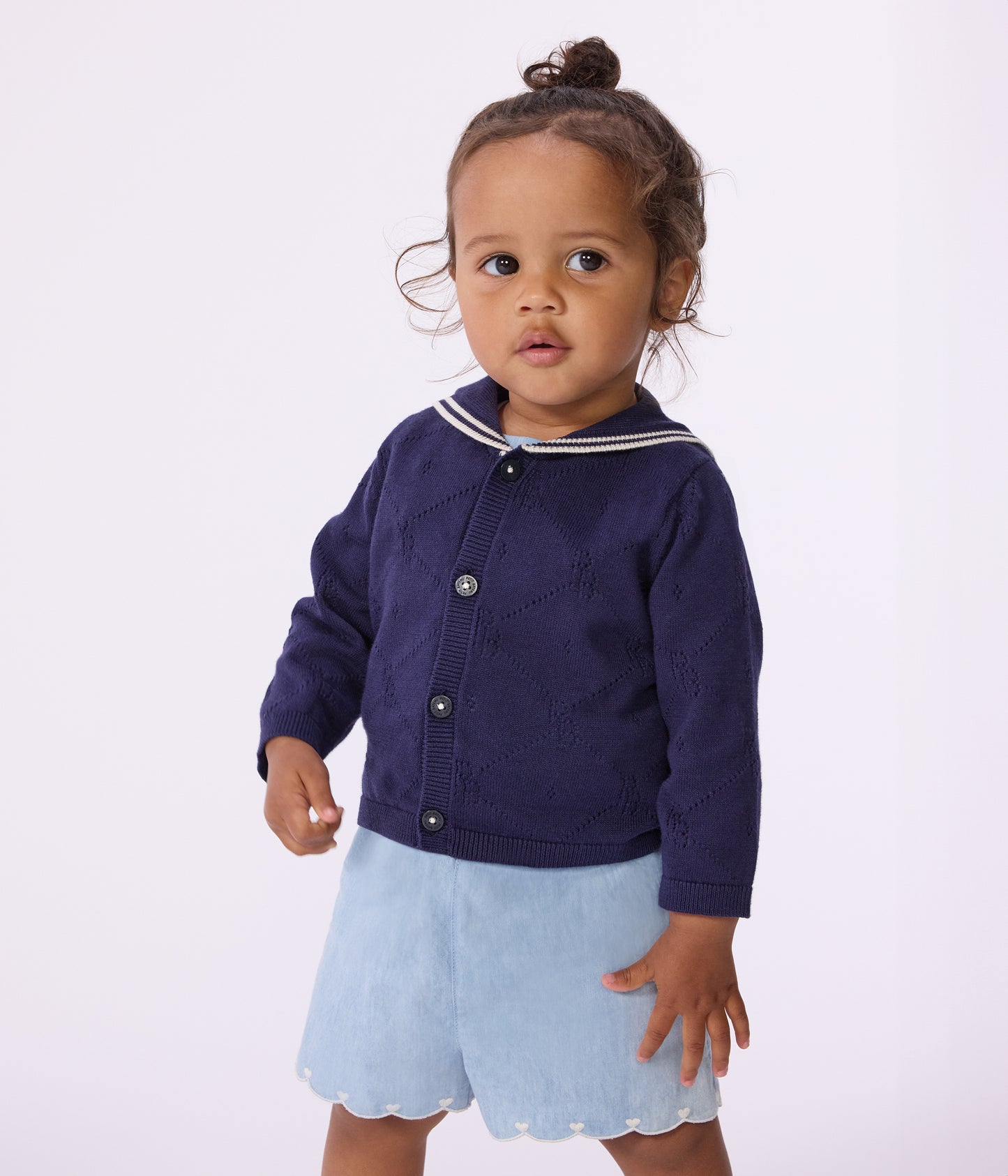 Shorts i broderet chambray-stof til baby - Bleu Clair