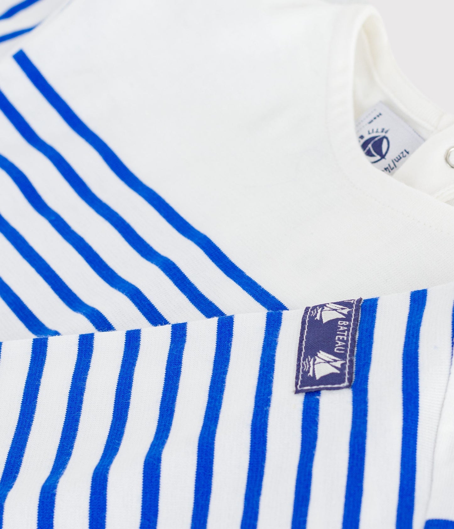 Langærmet t-shirt til baby - Perseblå striber