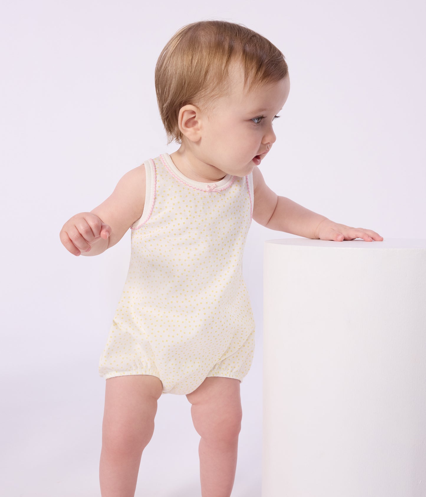 Ærmeløs kort bomuldsjumpsuit til baby - Lysegul/popcorn