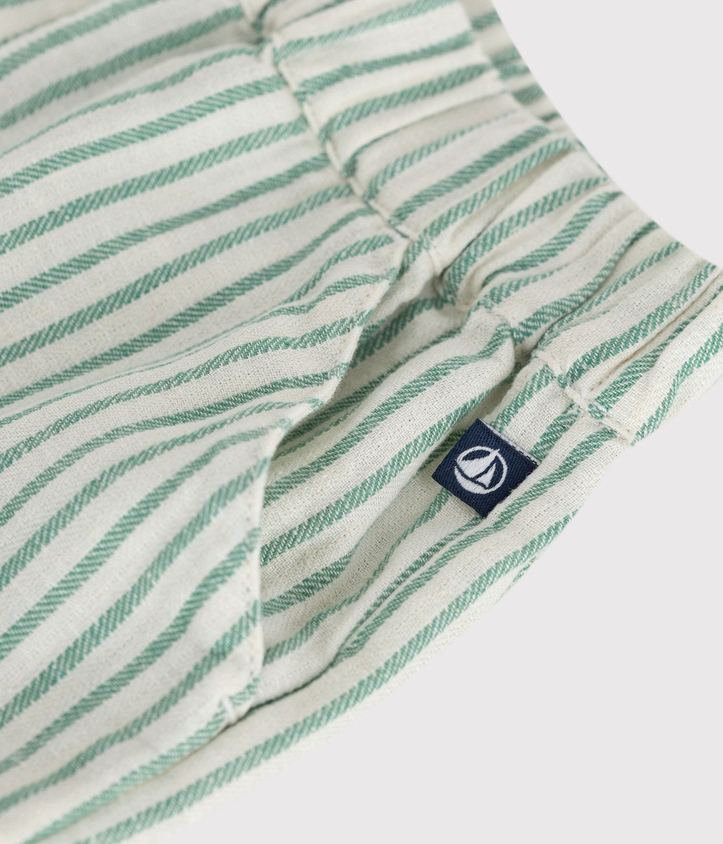 Bomuld/hør shorts til baby - grønne striber