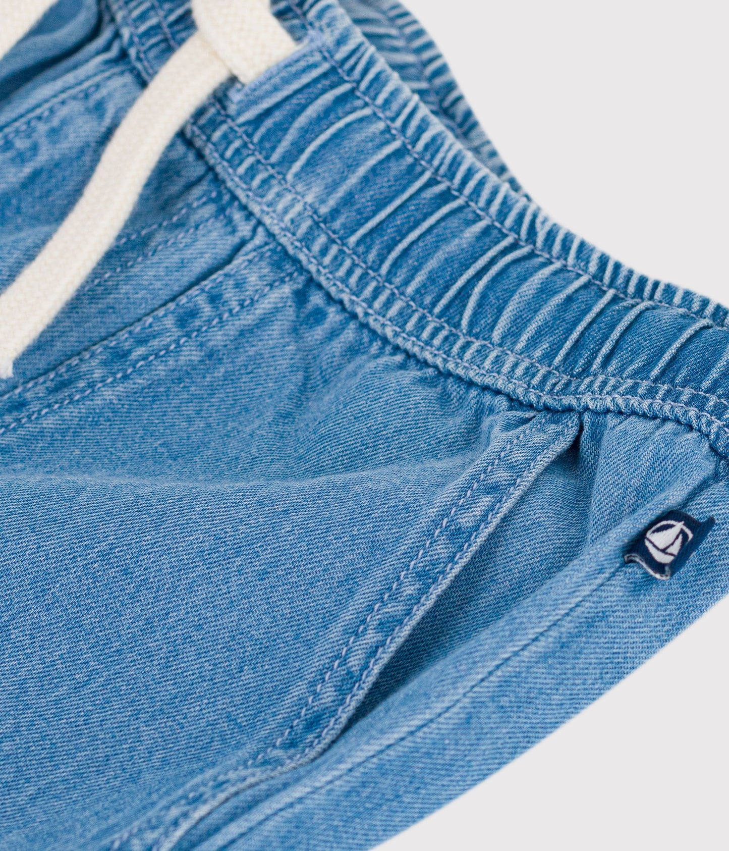 Løse denimbukser med elastikkant - Denim Clair