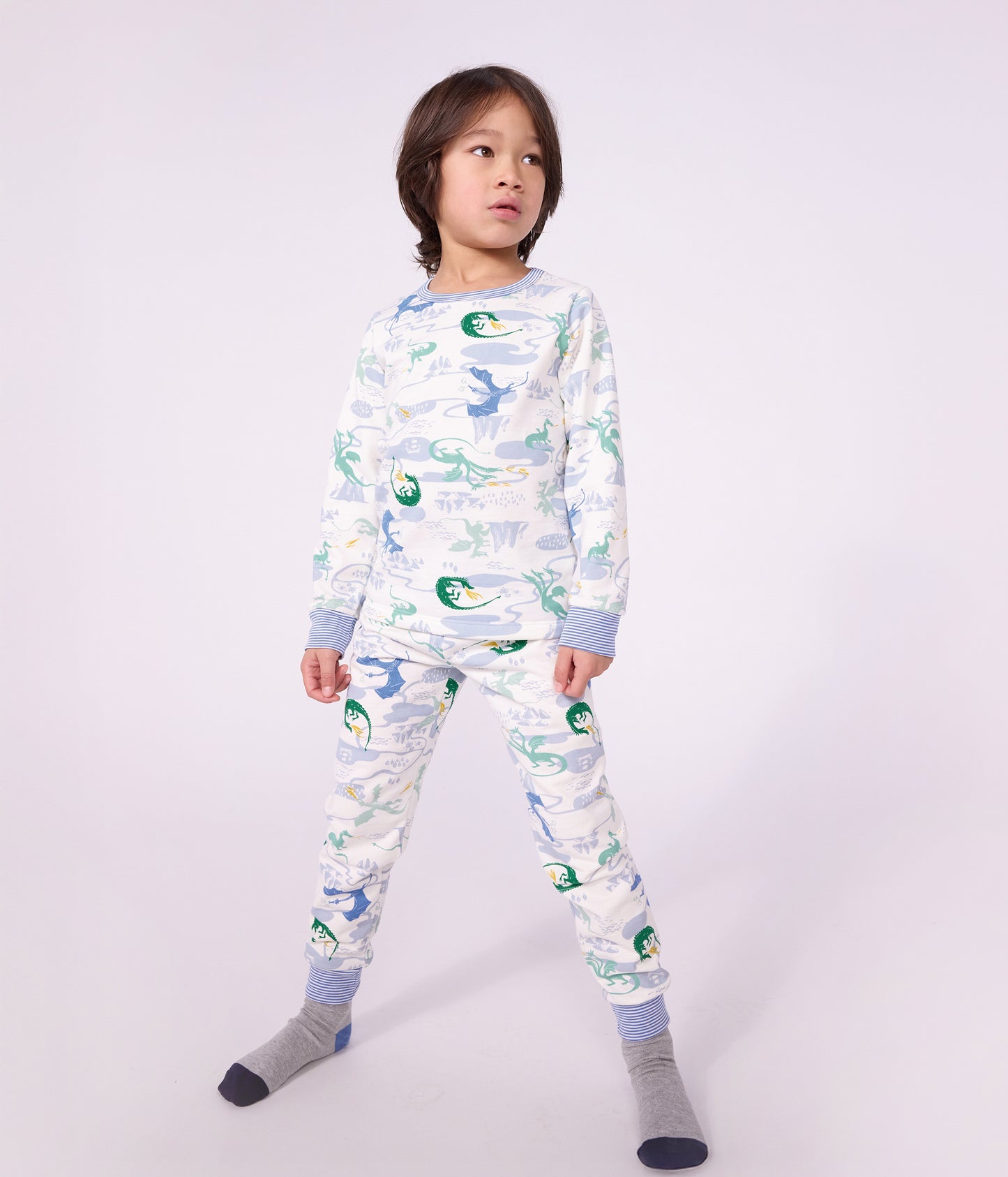 Langærmet pyjamas i fleece med drager