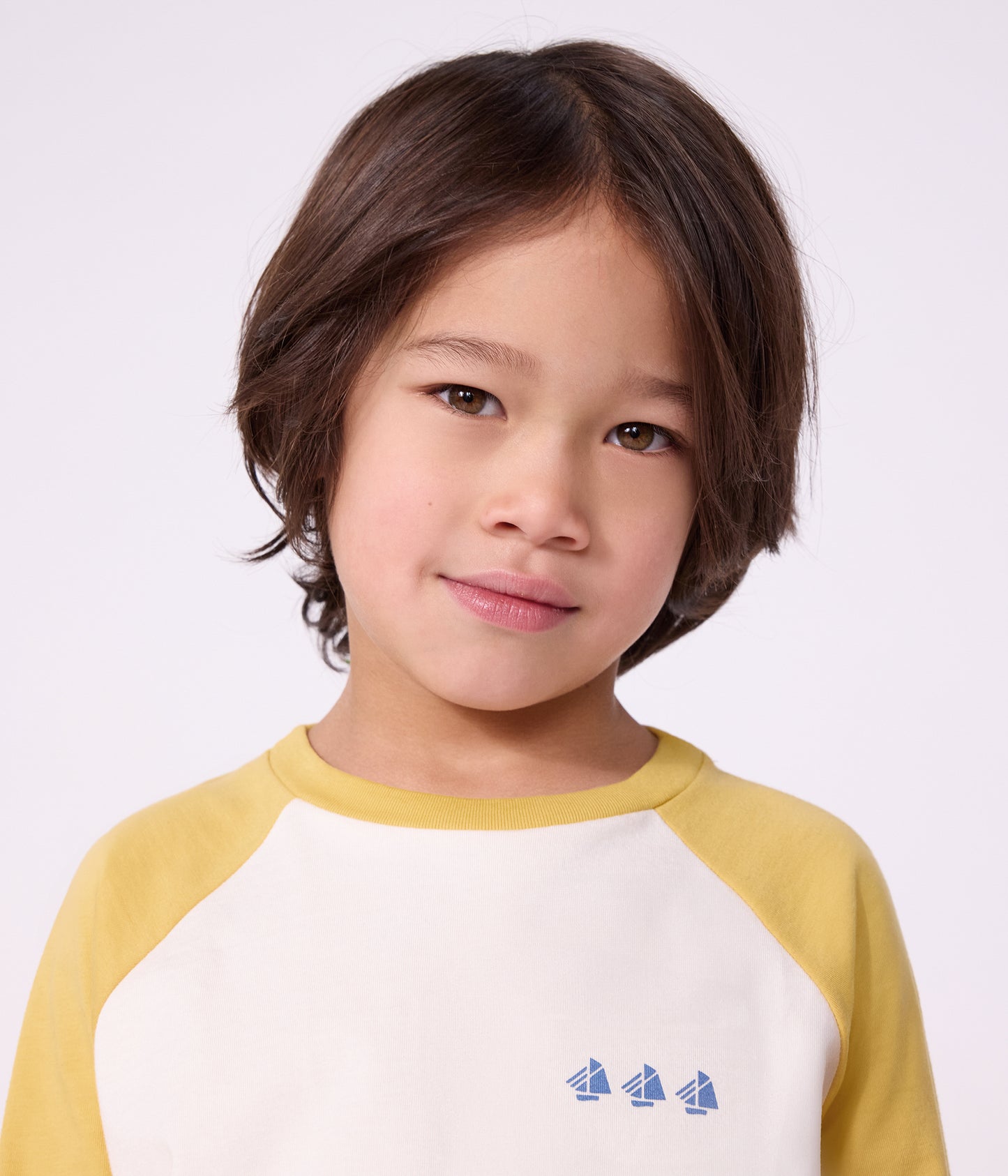 Langærmet t-shirt med gule ærmer - Milk/gul