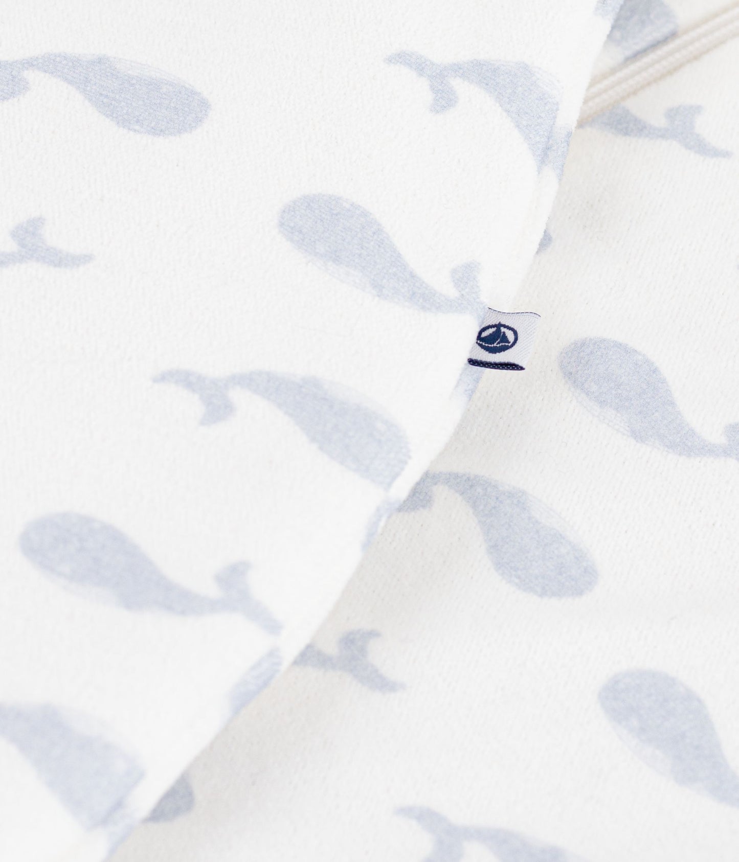 Sovepose med hval-print - TOG 3