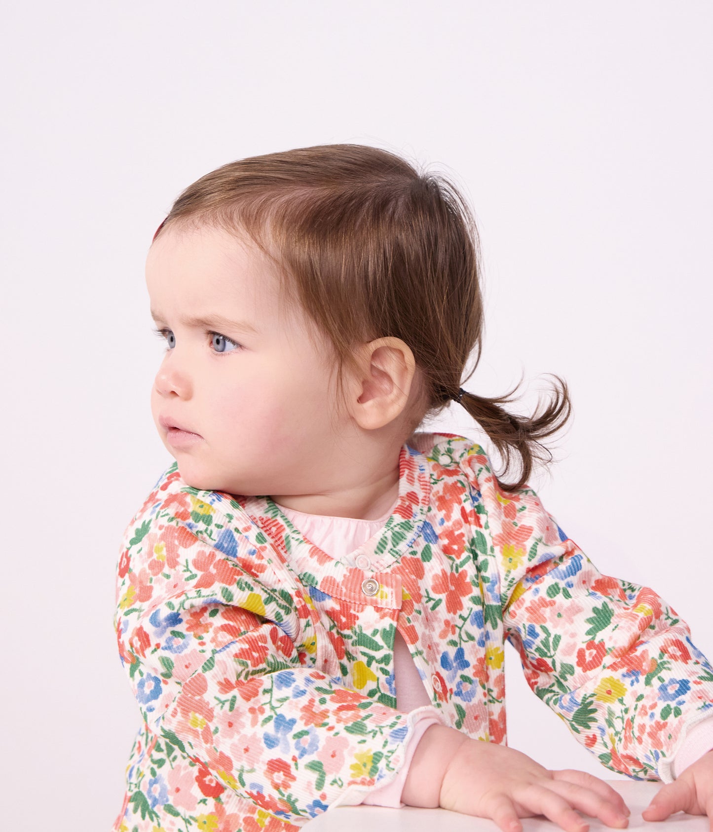 Floral printet cardigan til baby