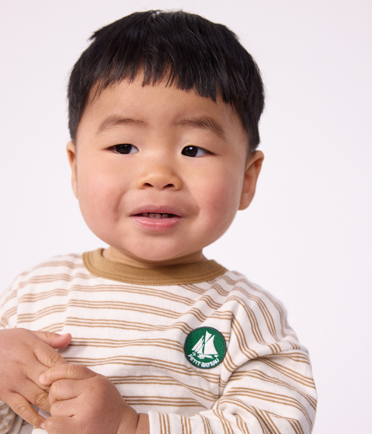 Langærmet stribet t-shirt til baby - LATTE/MILK